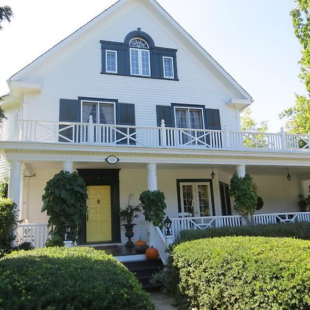 Lakewinds Country Manor Bed and Breakfast Niagara-on-the-Lake Zewnętrze zdjęcie